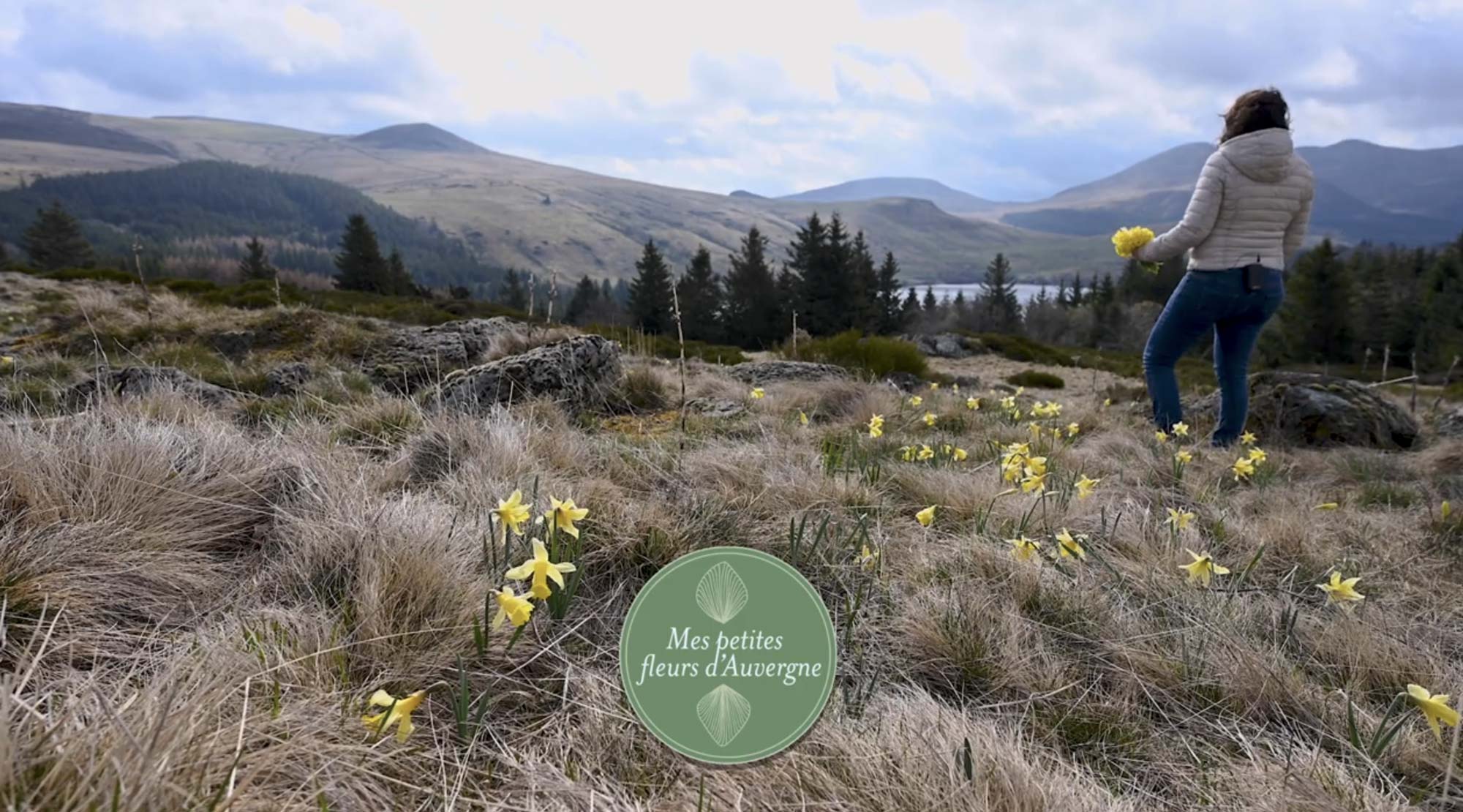 Lire la suite à propos de l’article Mes petites fleurs d’Auvergne, retour d’Elodie Raimbault sur la réalisation de sa vidéo de présentation.